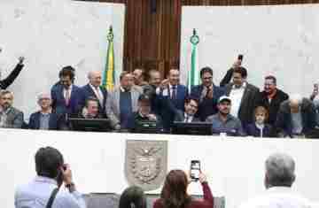 Assembleia Legislativa reage à crise do leite com projeto que proíbe reconstituição de produtos lácteos de origem importada no PR